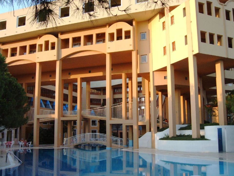 Hotelanicht von Hinten inklusive Pool Asteria Collection Side