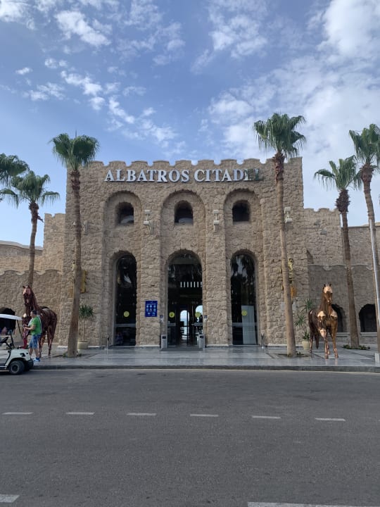 Außenansicht Pickalbatros Citadel Resort