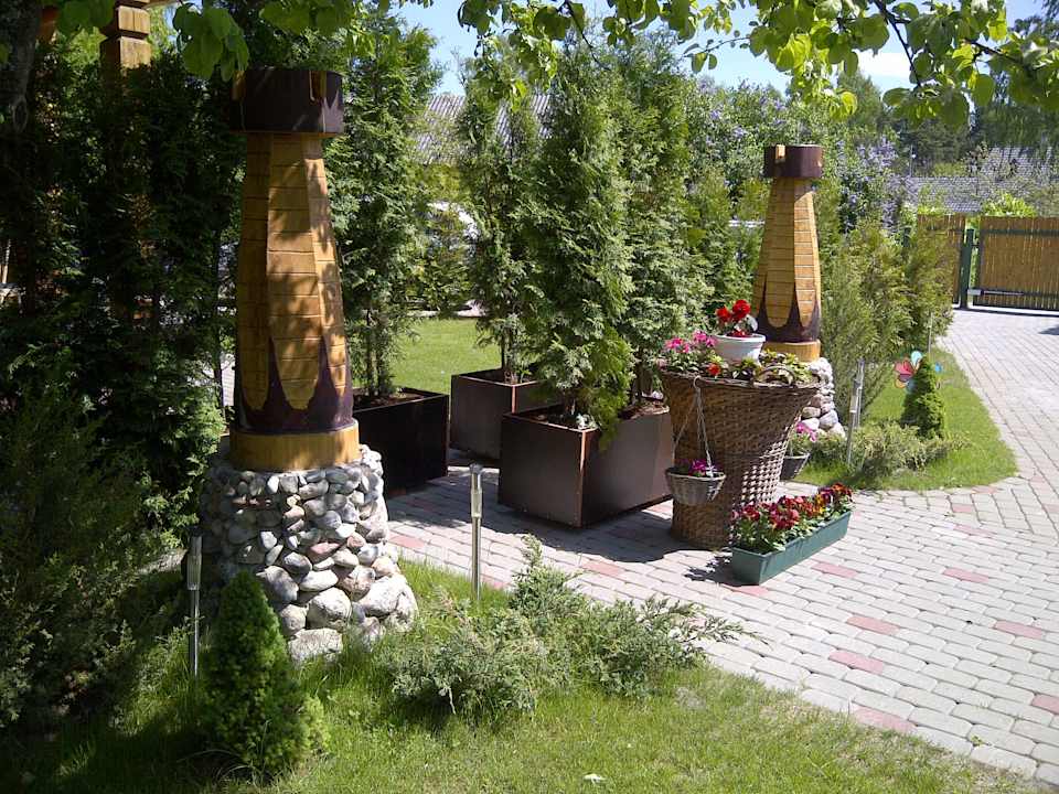 Двор Guesthouse Melon