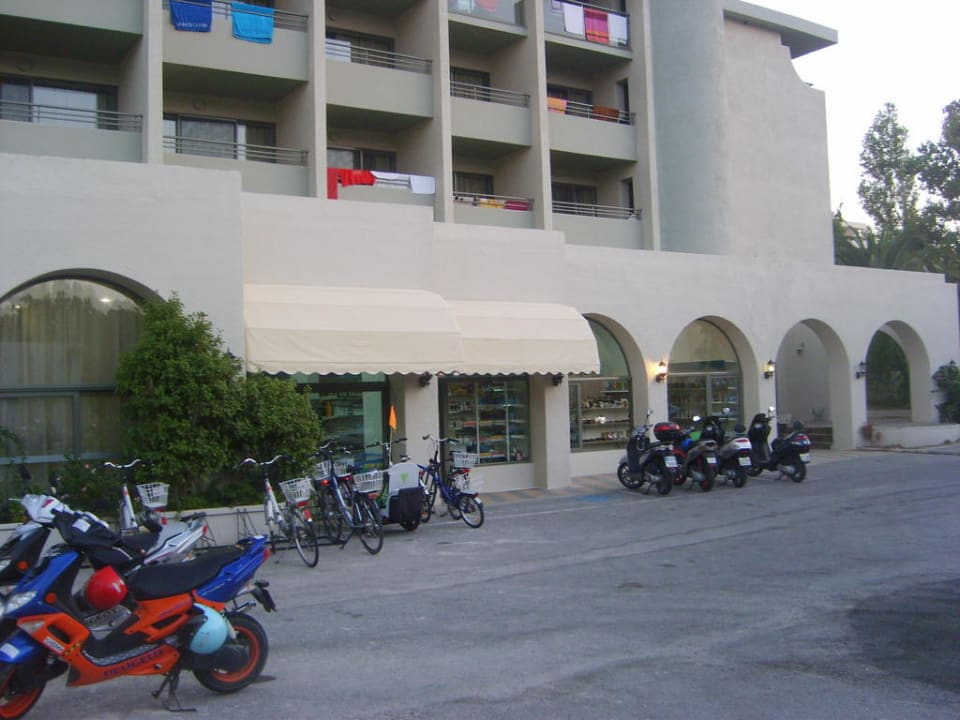 Shop direkt am Hotel Kipriotis Hippocrates Hotel