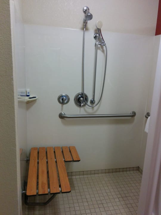 Dusche Hotel Red Roof Utica