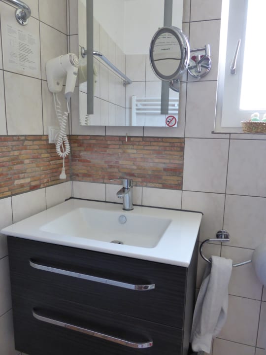 Zimmer Rheinhotel Lilie