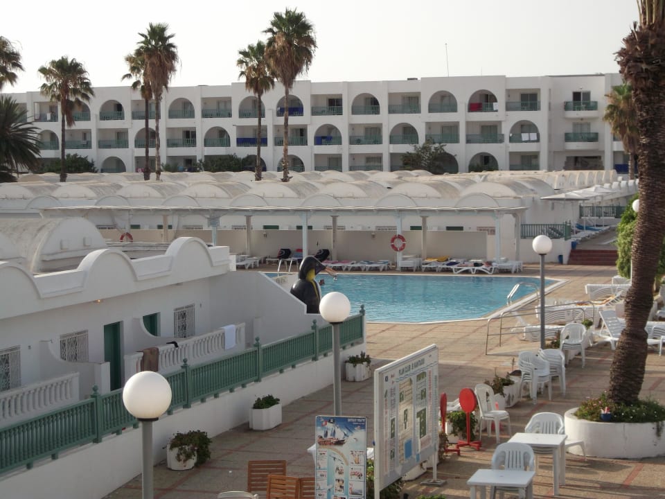 Ausblick auf den Poolbereich vom Speisesaal aus El Mouradi Club Kantaoui