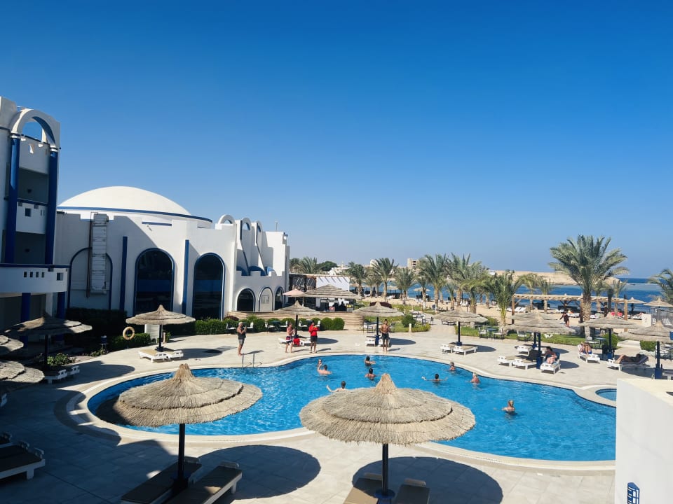 Pool Coral Sun Beach