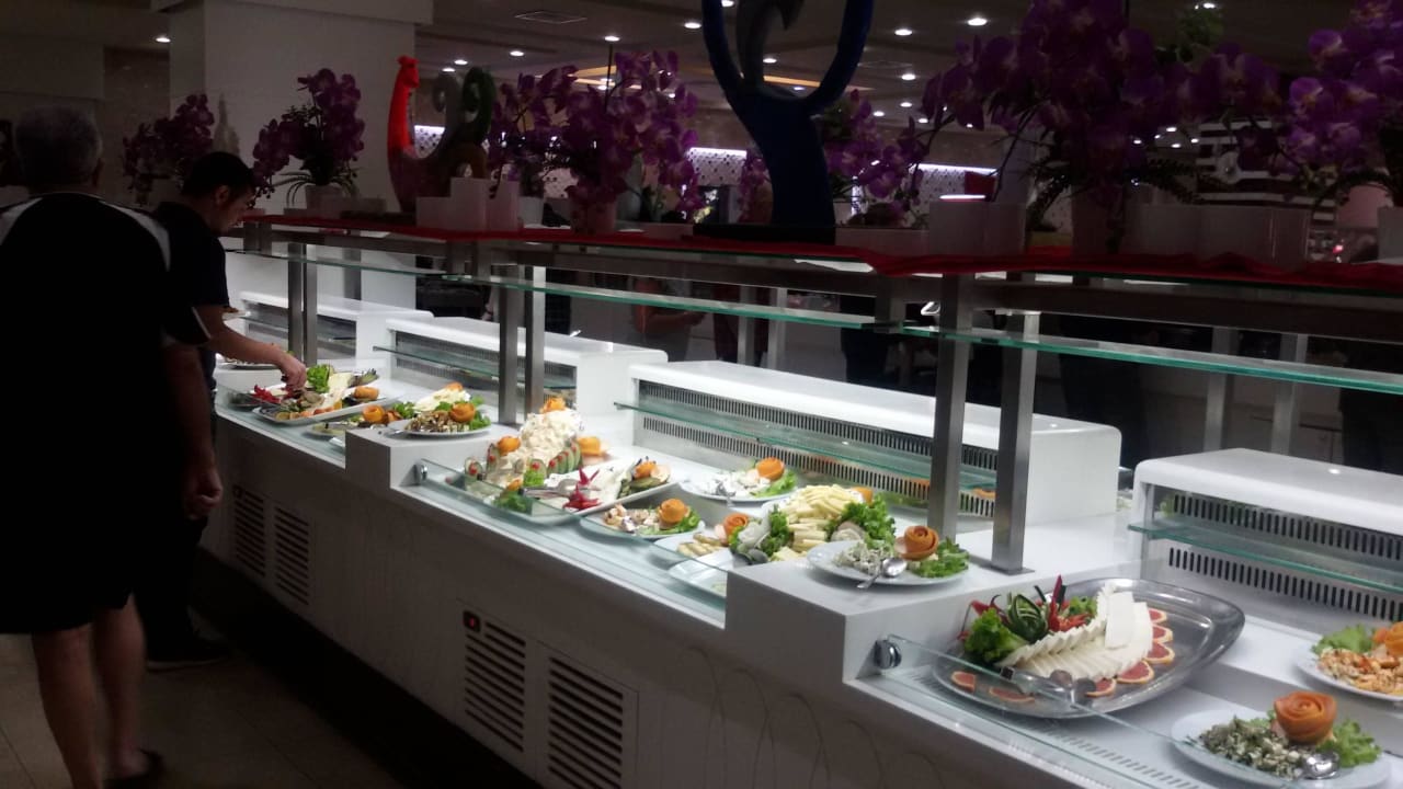 Salate und ander Köstlichkeiten Hane Family Resort