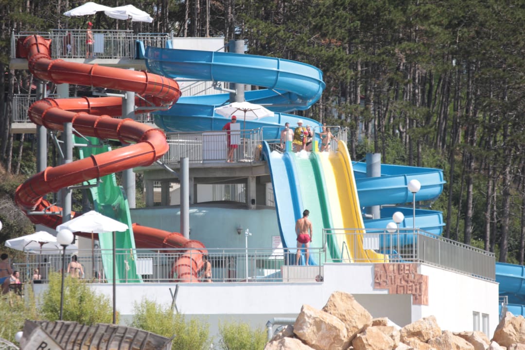 Mini aqua park Sol Luna Bay