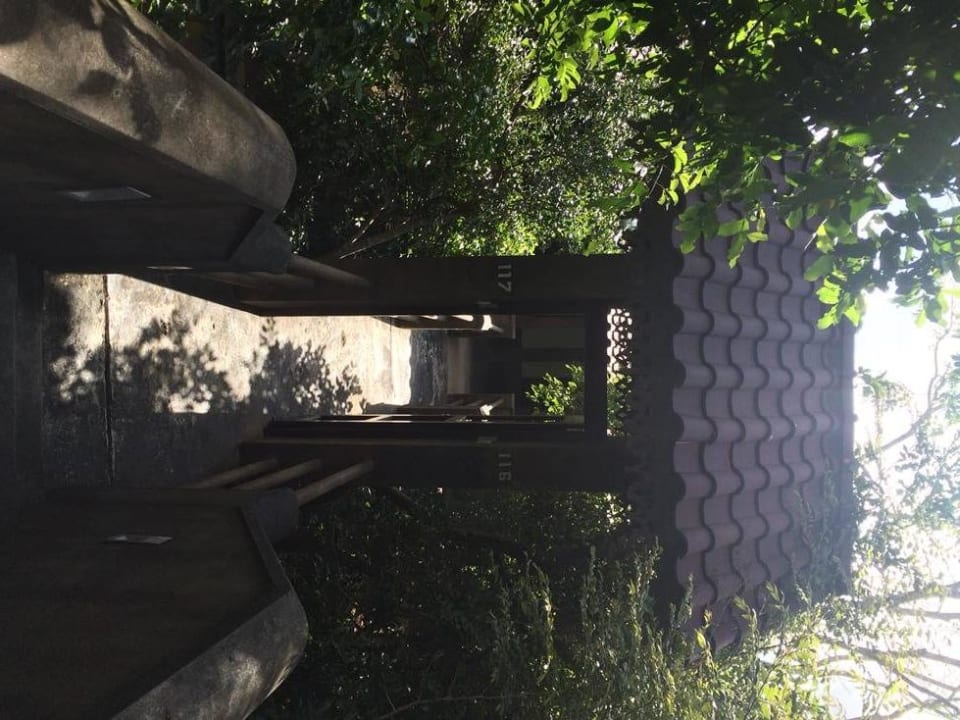 Zugang zu Zimmer Forest Rock Garden Resort