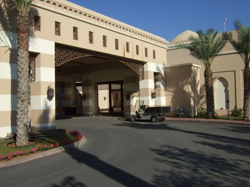 Zufahrt Miramar Al Aqah Beach Resort