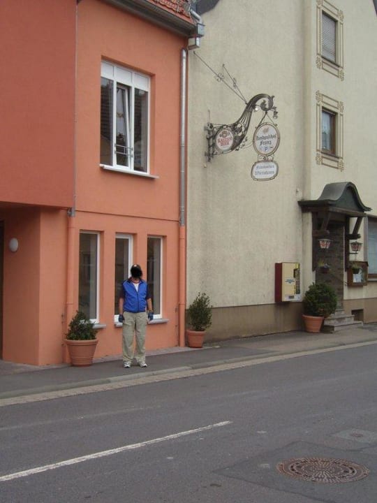 Vor dem Hotel Landgasthof Franz