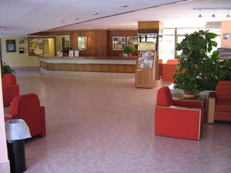 Rezeption FERGUS Style Cala Blanca Suites