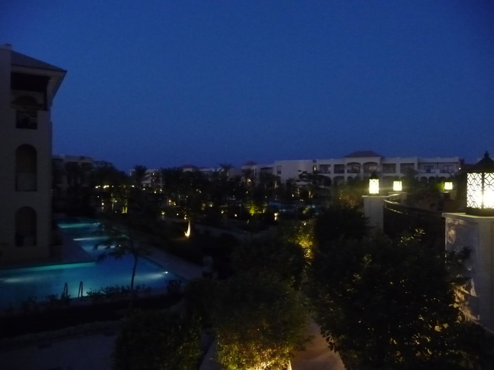 Blick über die Gartenanlage JAZ Aquamarine Resort