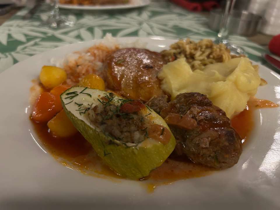 Gastro Royal Wings Hotel