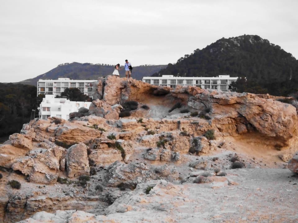 Felsen gegenüber vom Hotel Barceló Portinatx - Adults only