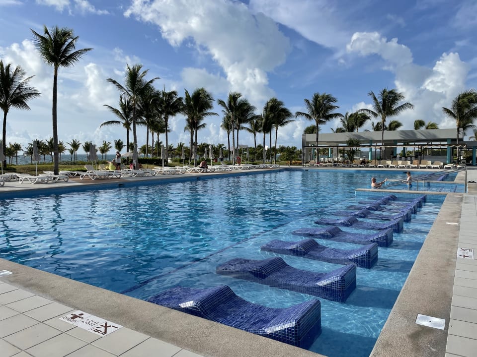 Pool Hotel Riu Dunamar