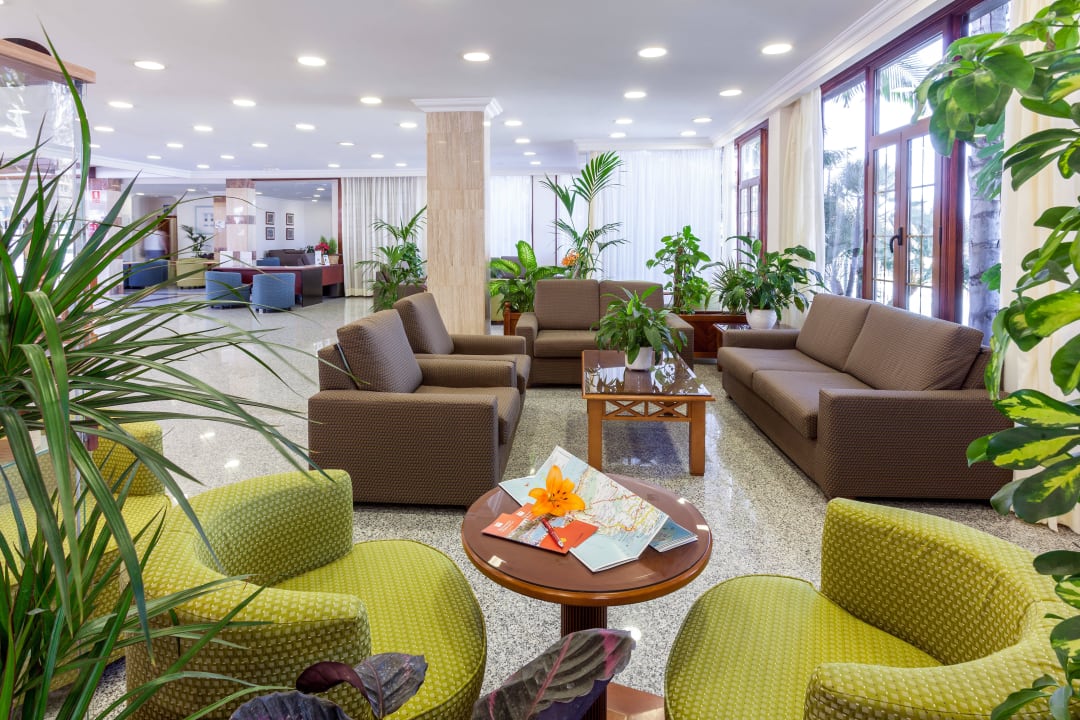 Hall - recepción Apartamentos Casablanca