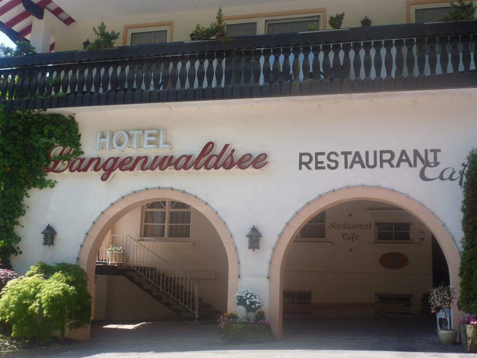 Einer der Eingänge Hotel Langenwaldsee