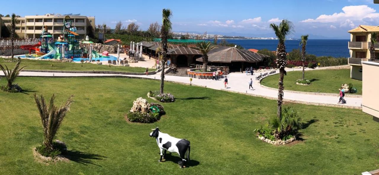 Gartenanlage Hotel Kalithea Horizon Royal