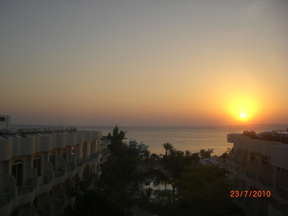 Ausblick Sonnenaufgang (5 min.später) Bella Vista Resort Hurghada
