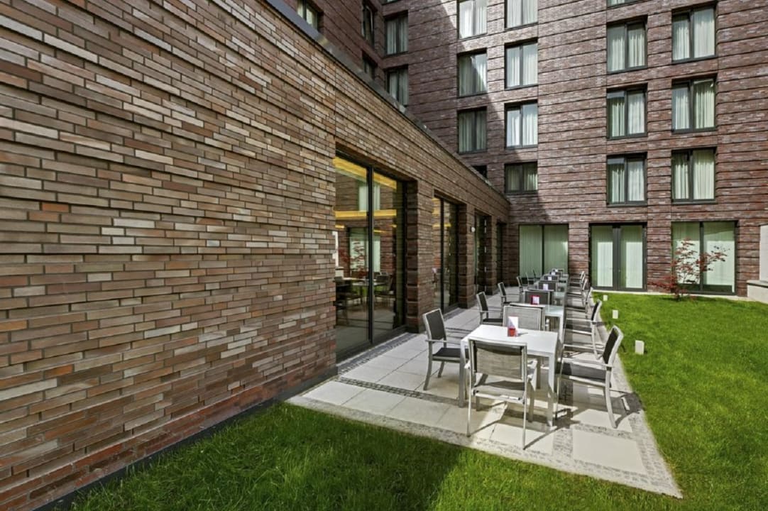 Gartenanlage Hampton by Hilton Berlin City West