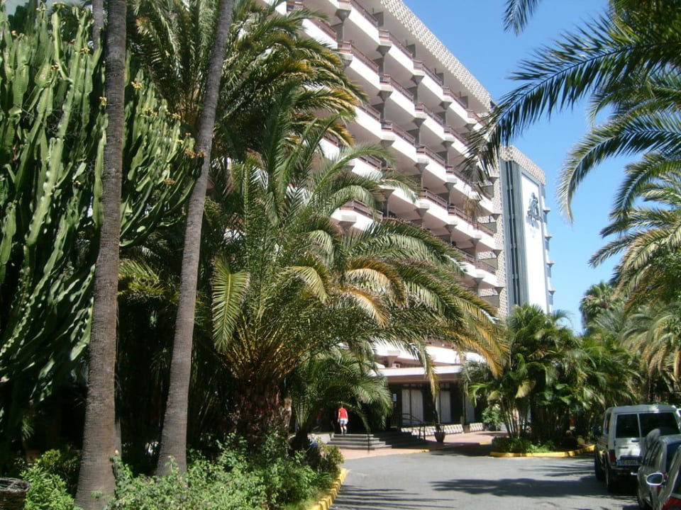 Eingang Bull Escorial & Spa