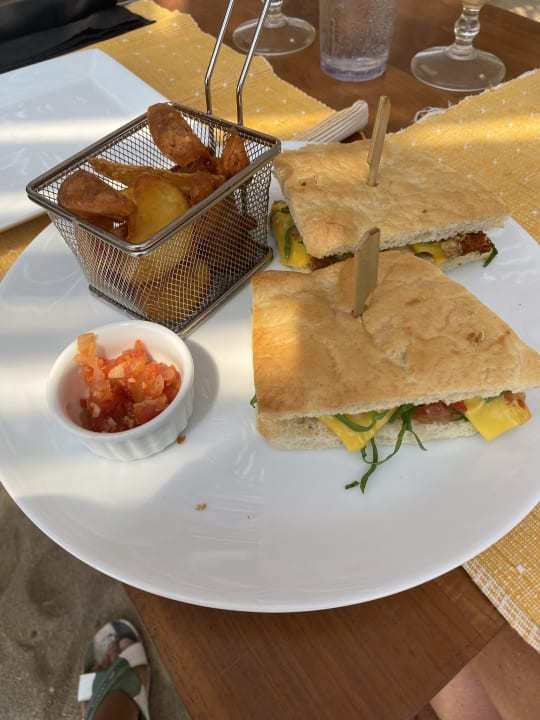 Gastro Jungle Beach by Uga Escapes