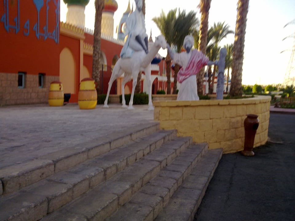 Ankunft Pickalbatros Alf Leila Wa Leila Resort - Neverland Hurghada
