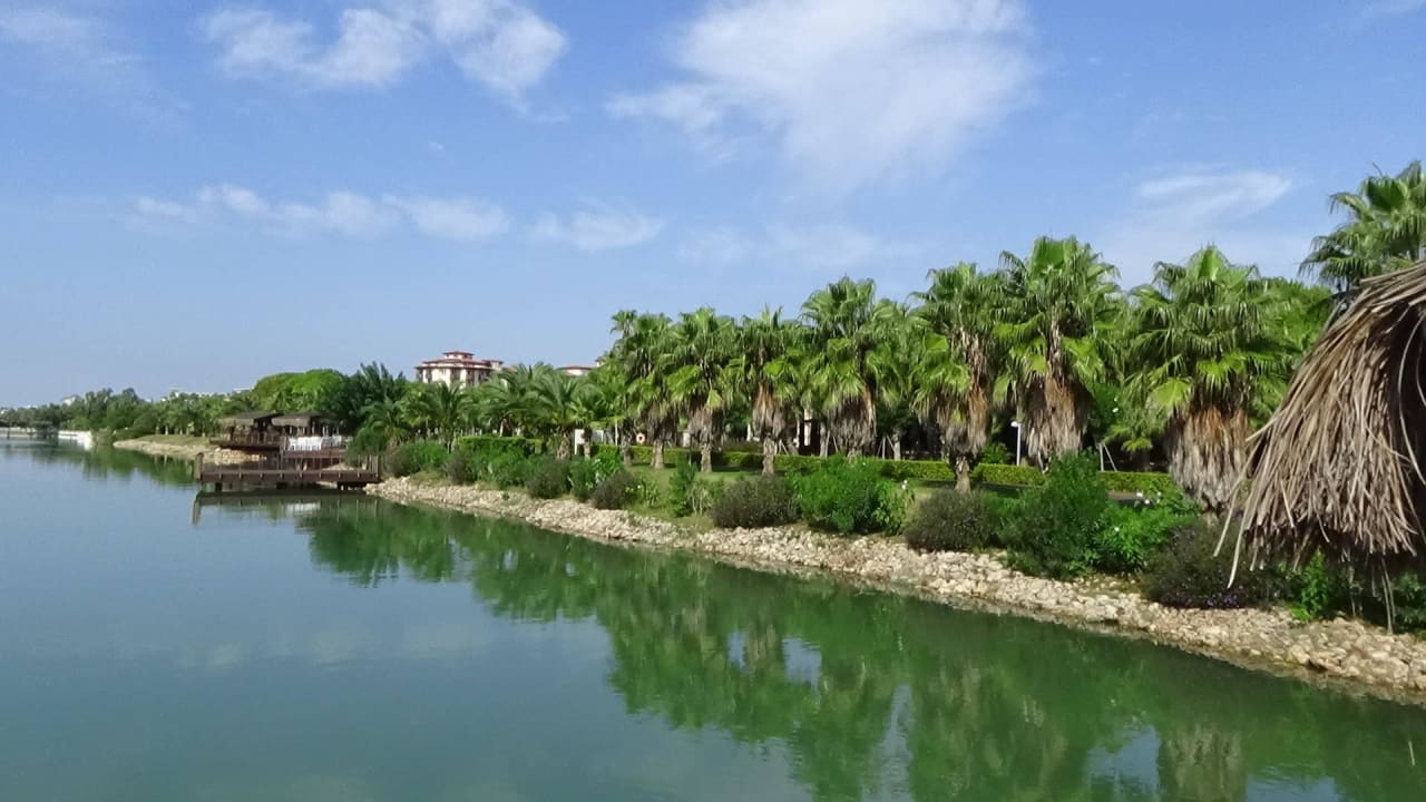 Acisu-Fluß Gloria Serenity Resort