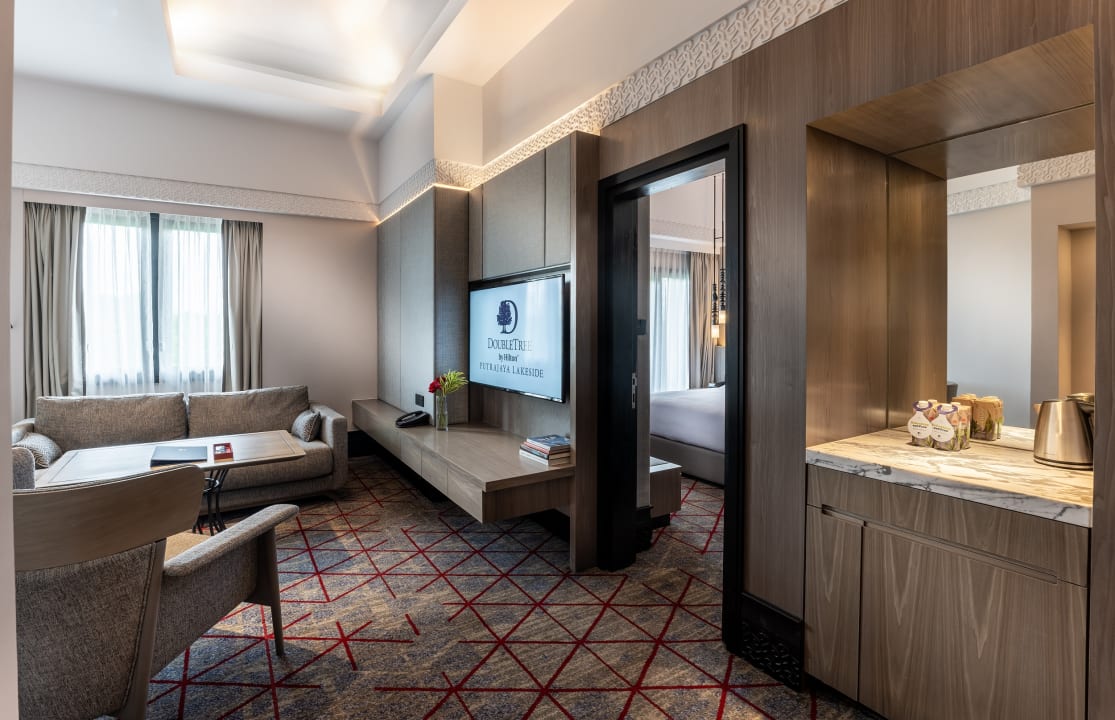 Zimmer DoubleTree by Hilton Putrajaya Lakeside