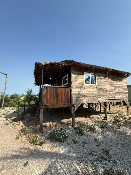 Außenansicht Bosofet Beach and Creek Lodge