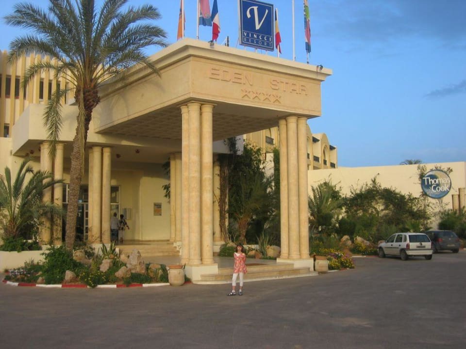 Eingang des Hotels Hotel Eden Star