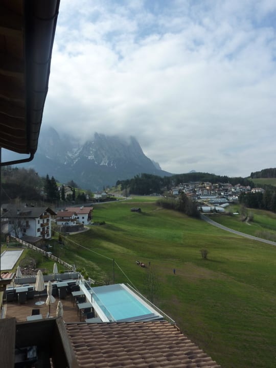 Zimmer auf der Westseite Hotel Alpenflora