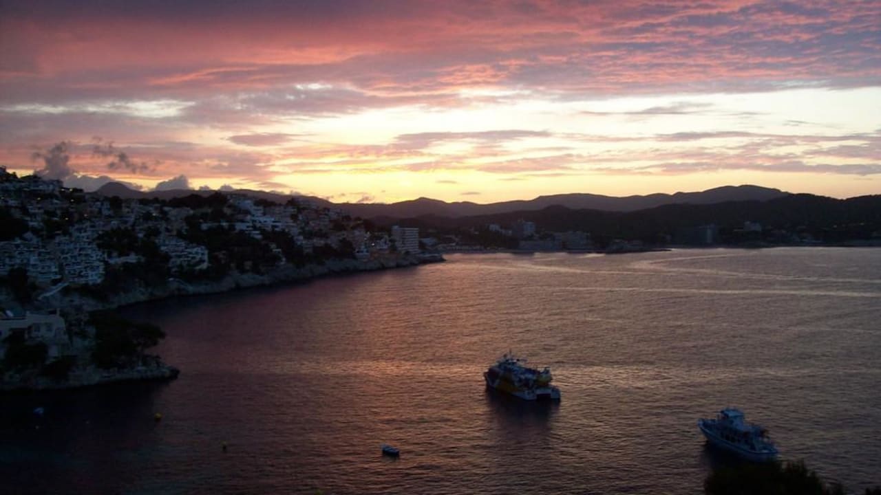 Sonnenaufgang mit Wolken Hotel Coronado Thalasso & Spa