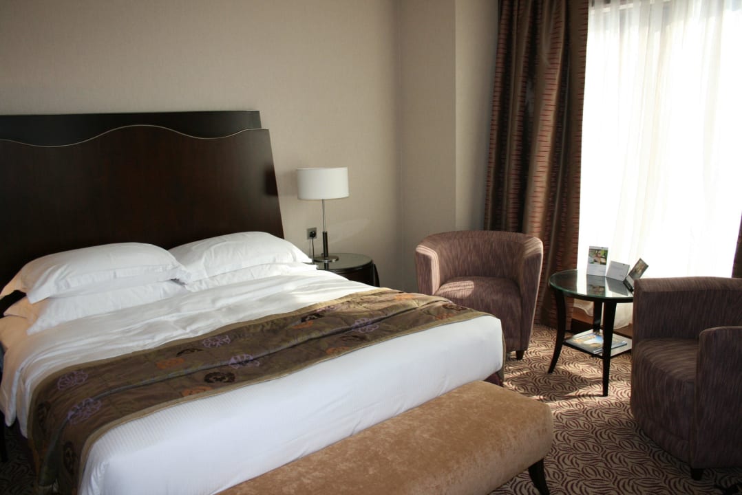 Deluxe Zimmer Rose Rayhaan by Rotana