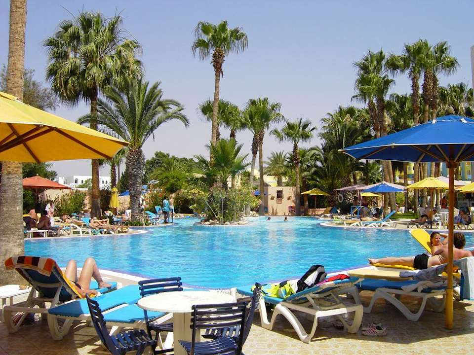 Blick auf den Pool Hotel Nesrine