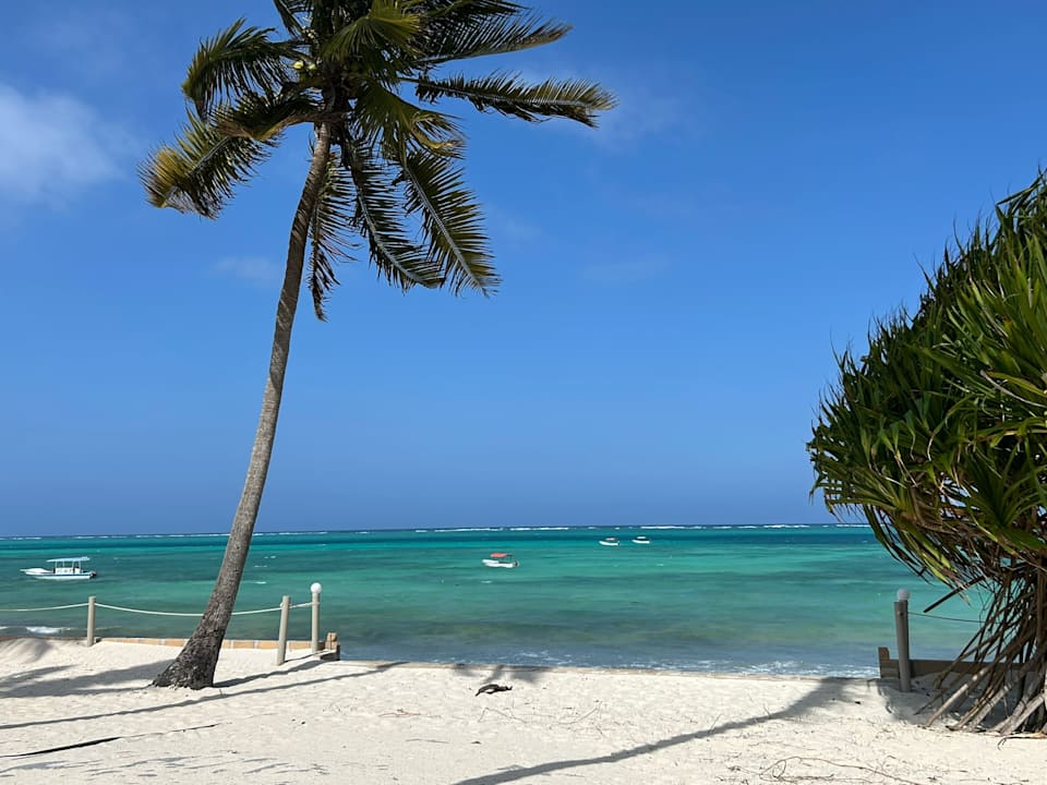 Strand Karafuu Beach Resort & Spa