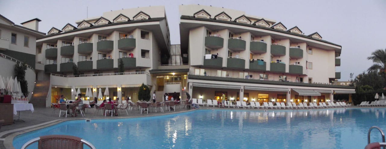 Tagesansicht Side Breeze Hotel