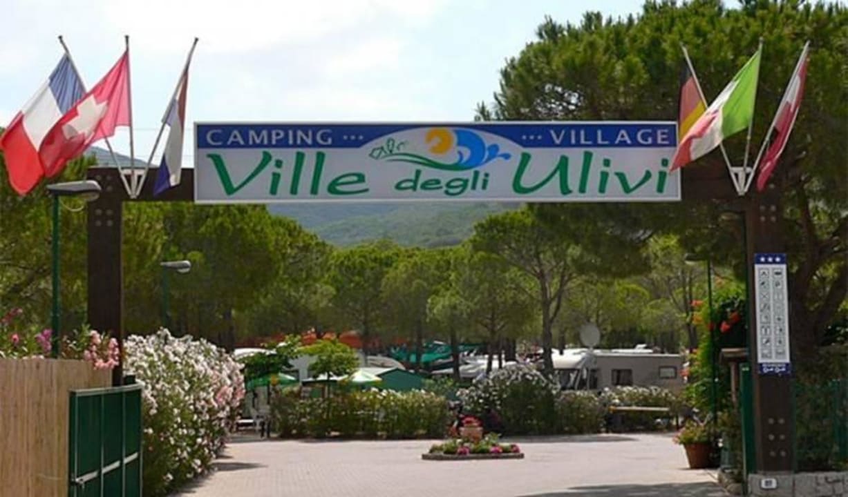 Eingang Campingplatz Ville degli Ulivi