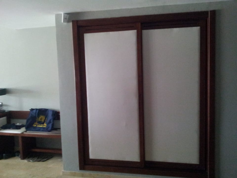 Kleiderschrank Grand Palladium Select Bávaro Resort & Spa