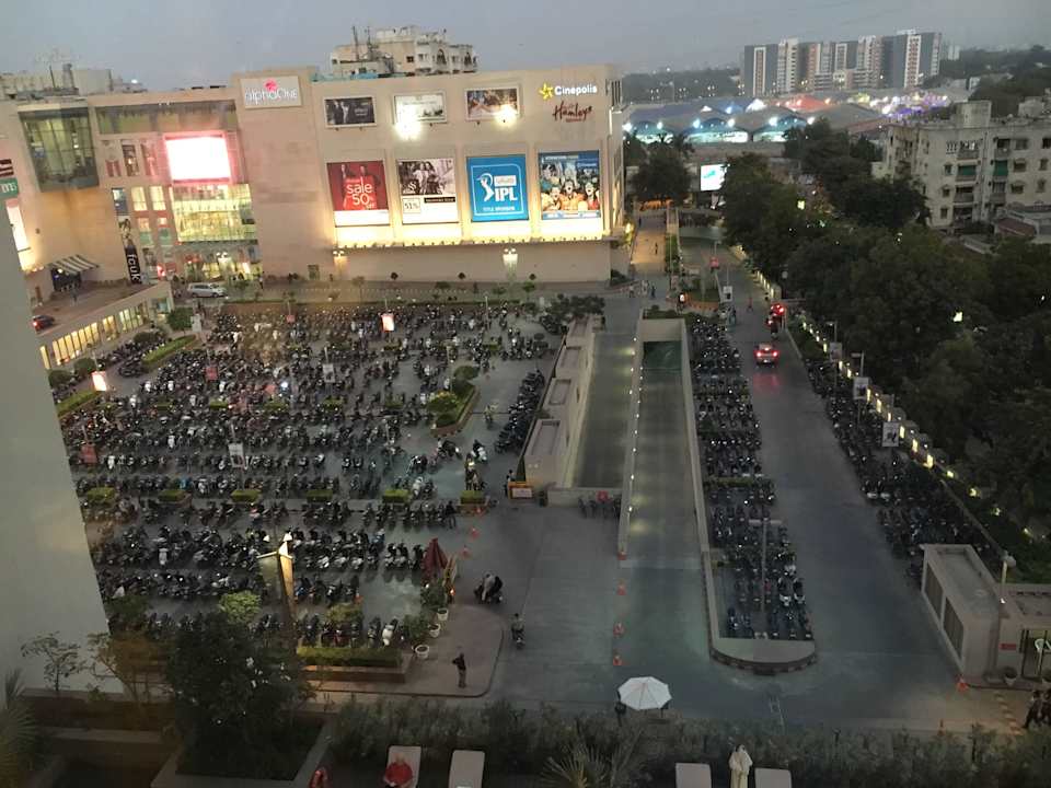 Aussicht auf die Shoppingmall Hotel Hyatt Ahmedabad