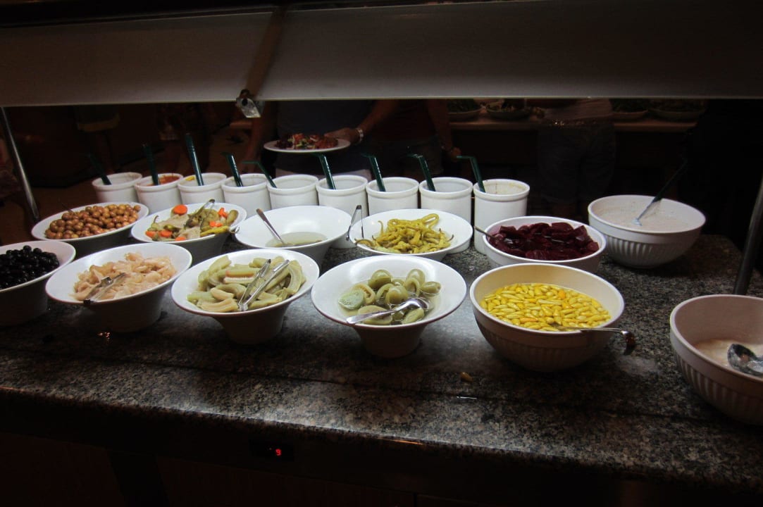 Salate  Side Breeze Hotel