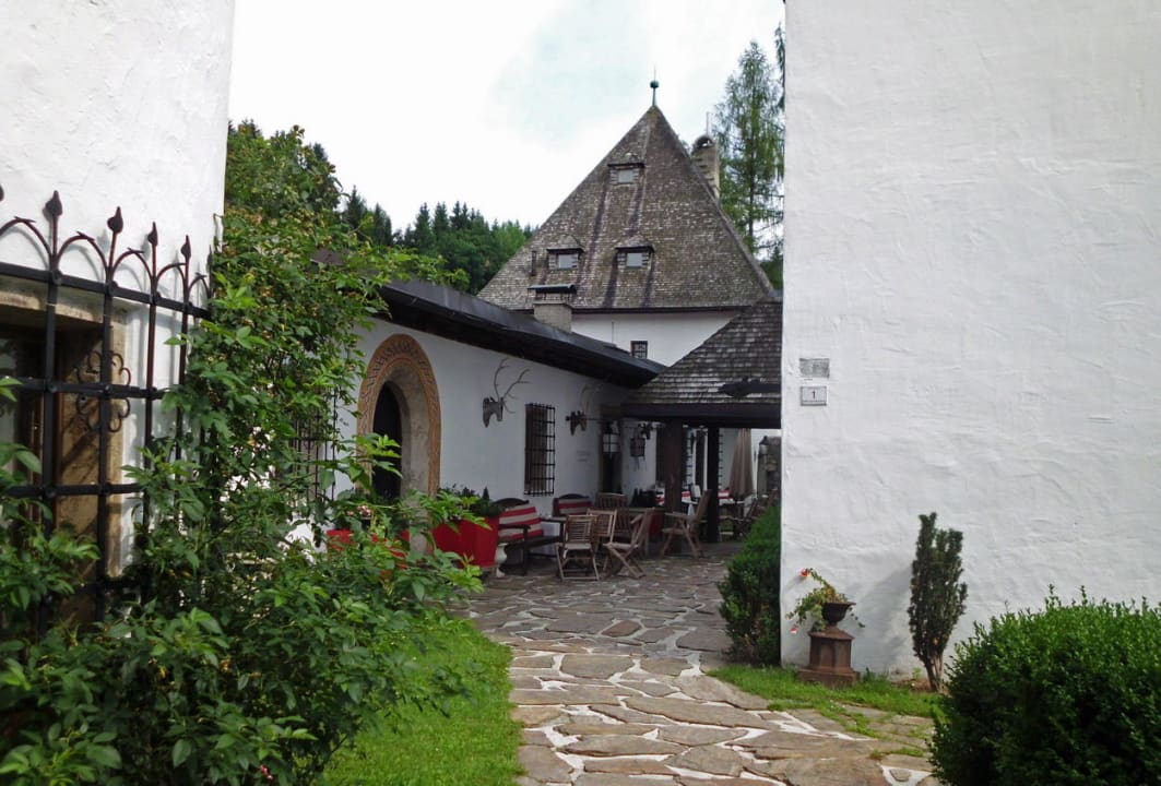 Innenhof Schloss Münichau