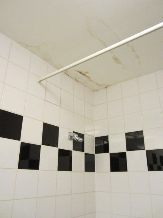 Schimmel im Badezimmer Hotel Theatrino