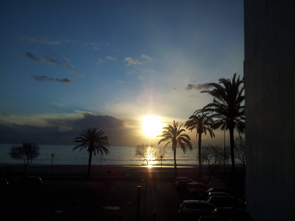 Sonnenaufgang von meinem Zimmer aus CM Castell de Mar