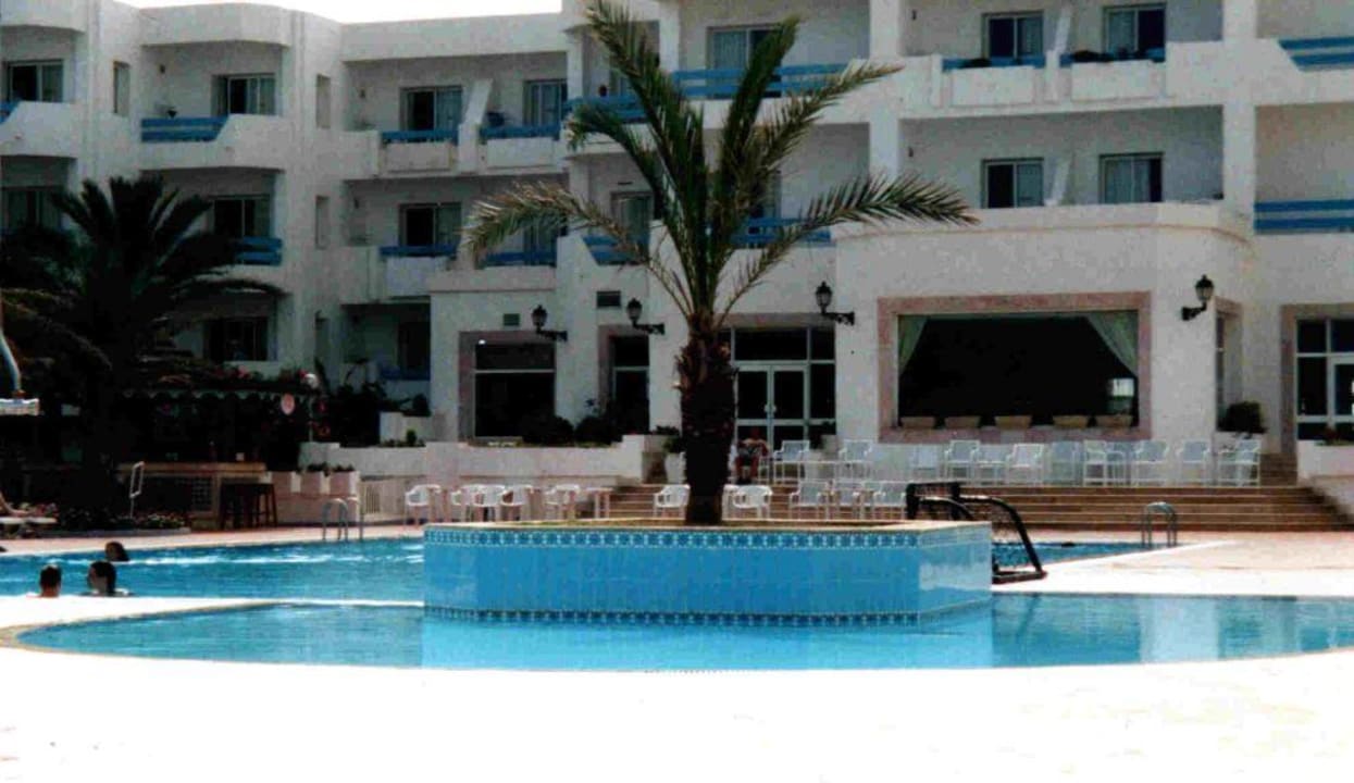 Poolansicht Hotel Rosa Beach