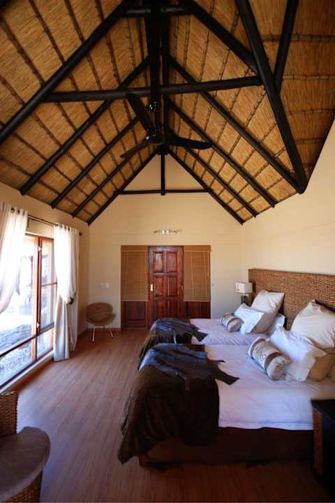 Schlafzimmer Kalahari Bush Breaks Lodge