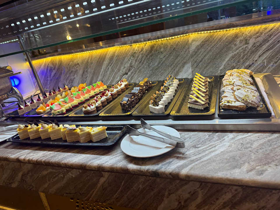 Gastro Serenity Alpha Beach