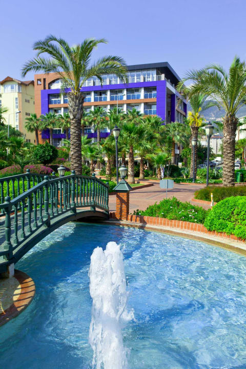 Garten und Haupthaus Gardenia Hotel