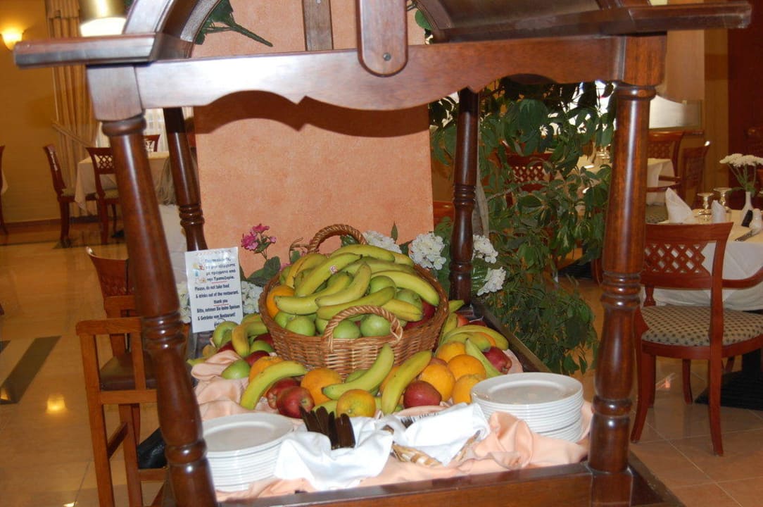 Obstangebot im Restaurant Mythos Palace Resort & Spa