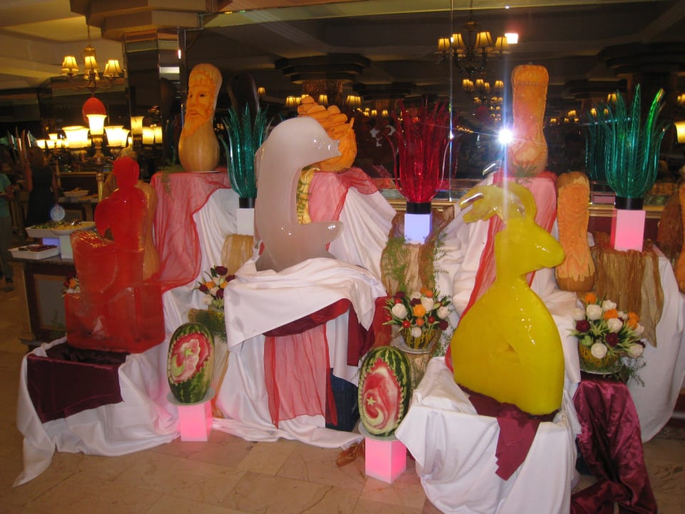 Dekoration im Speisesaal Botanik Hotel & Resort