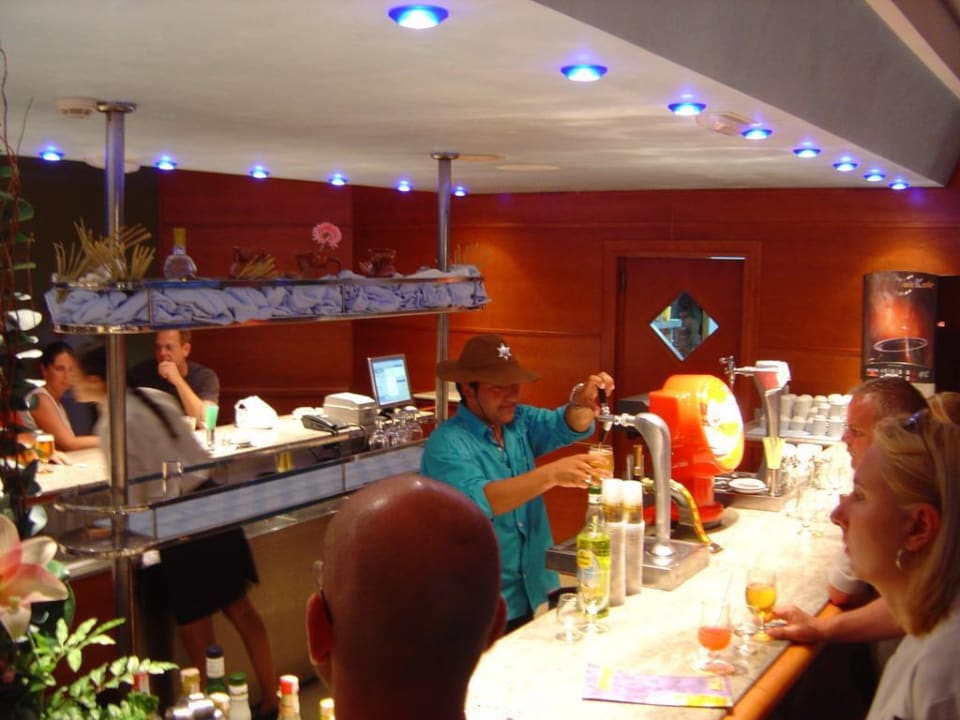 Innere Bar des Hotels Hotel Cala Millor Garden - Adults only